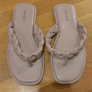 Torrid mauve braided sandals
